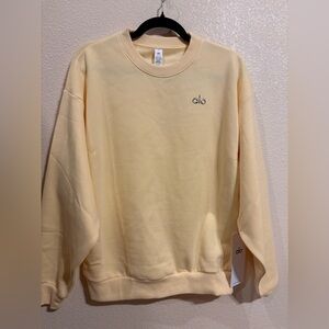 ALO Yoga women’s butter yellow Crewneck Sweater
